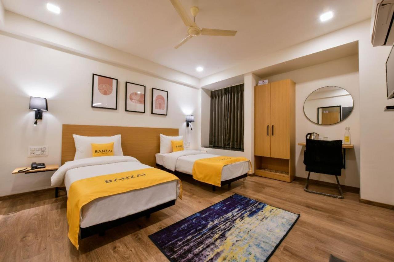 Banzai Rooms Nashik Ngoại thất bức ảnh