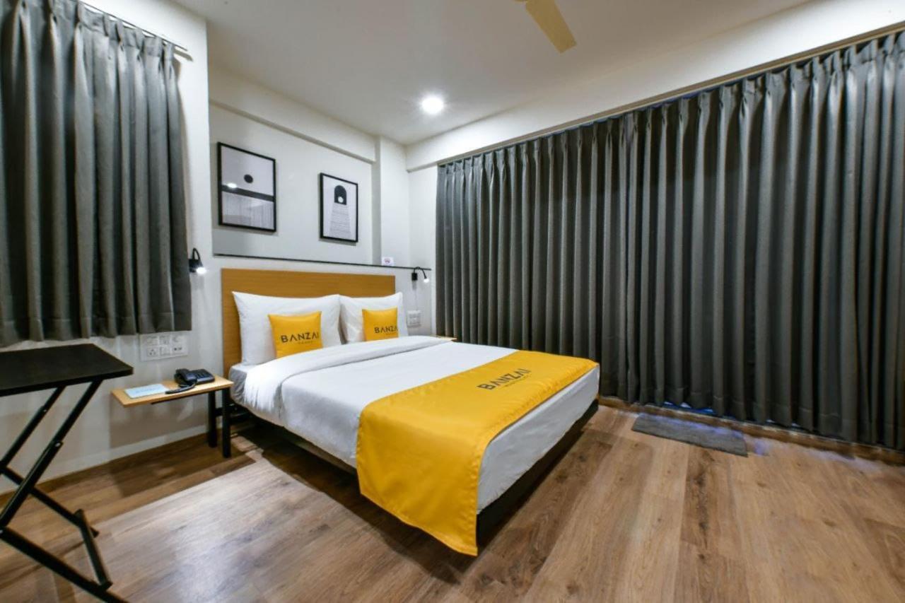 Banzai Rooms Nashik Ngoại thất bức ảnh